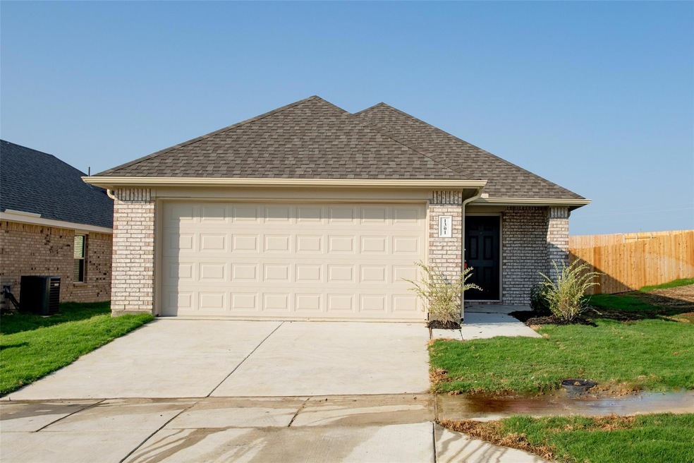1301 Starling Ln, Ennis, TX 75119 - photo 1