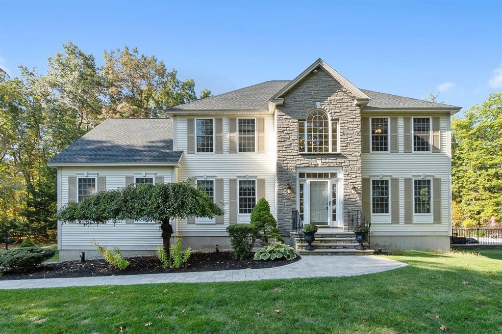 13 Mitchell Pond Rd, Windham, NH 03087 - photo 1