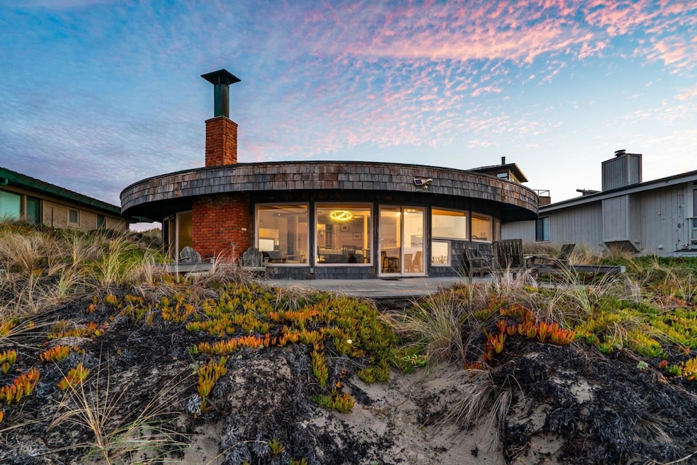 For Sale $2,999,999 • Co-Listing Agent