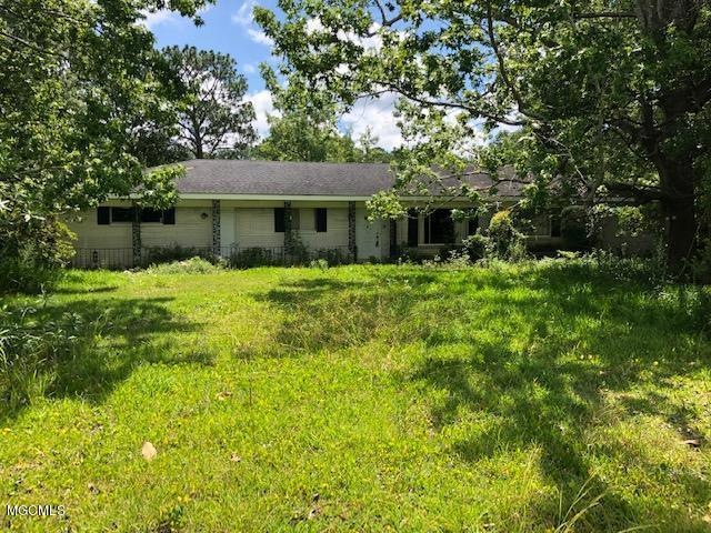 6816 Springwater St, Moss Point, MS 39563 - photo 1