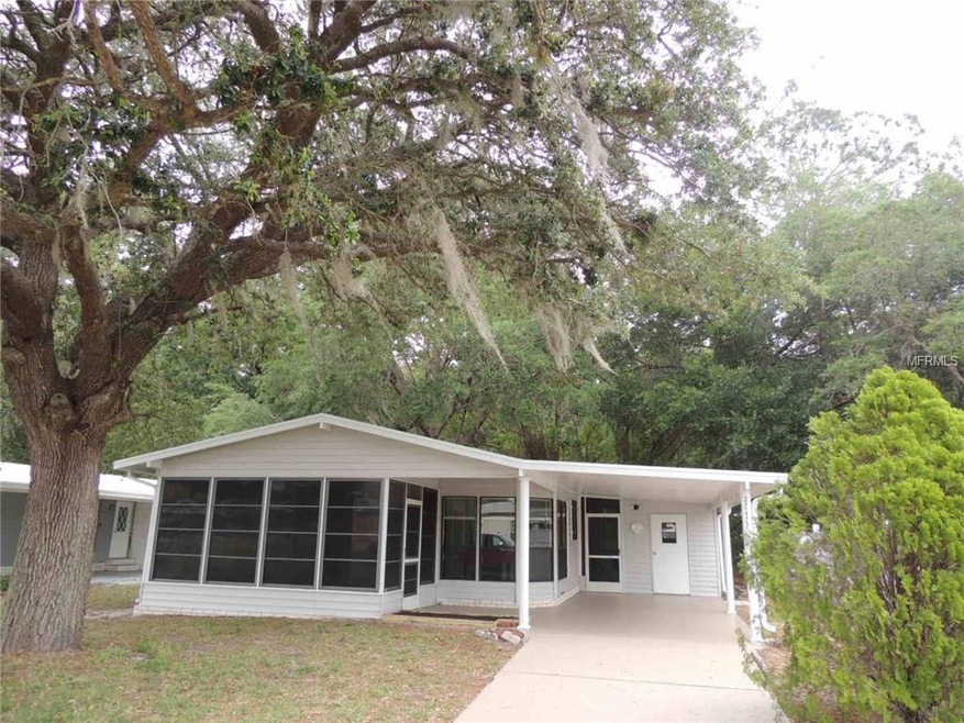 32422 Oak Park Dr. Leesburg, FL 34748-Front