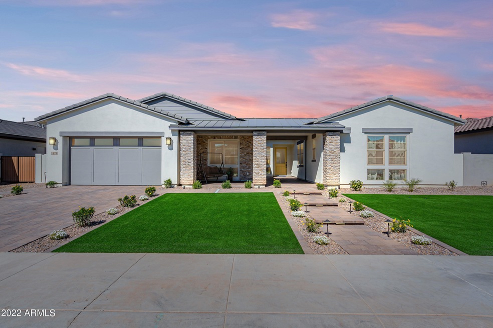 Crescent Way-1
