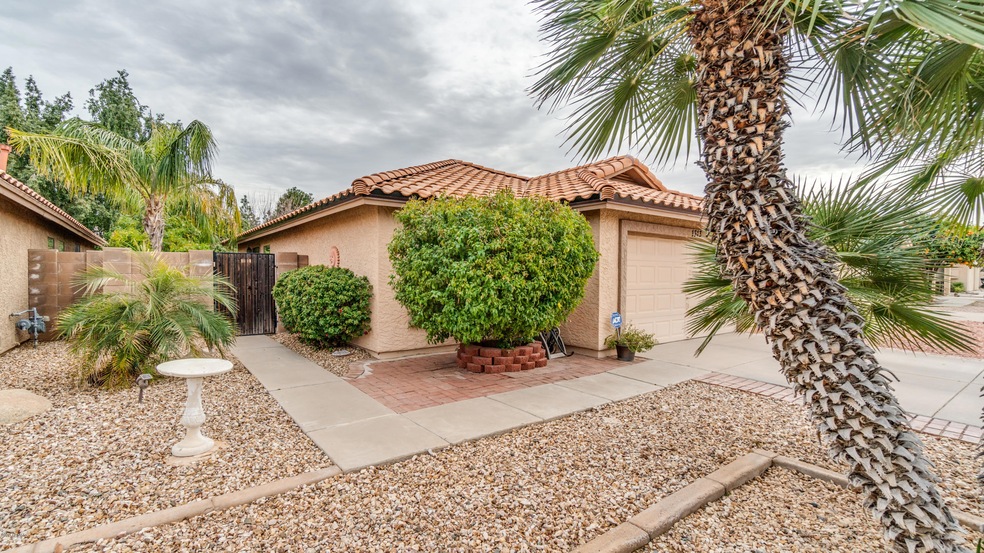 Front View Great Curb Appeal