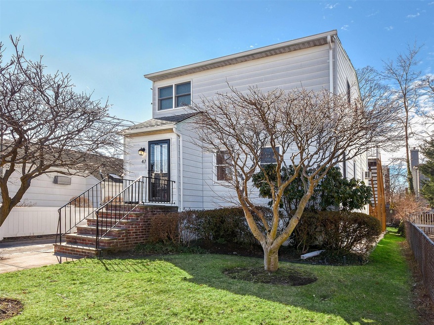 47 Edgewood Rd unit A, Port Washington, NY 11050 - photo 1