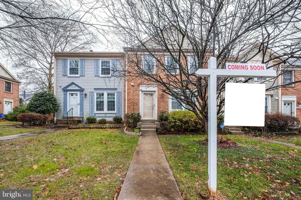 12425 Sky Blue Dr, Germantown, MD 20874 - photo 1