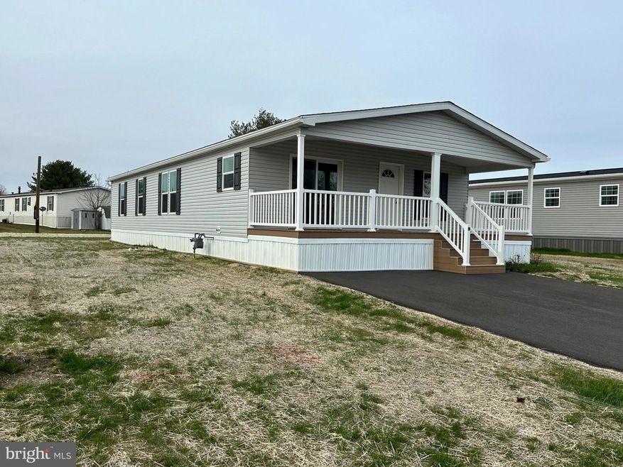 37 Evergreen Aly, Palmyra, PA 17078 - photo 1