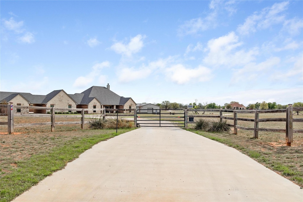 Under Contract $850,000