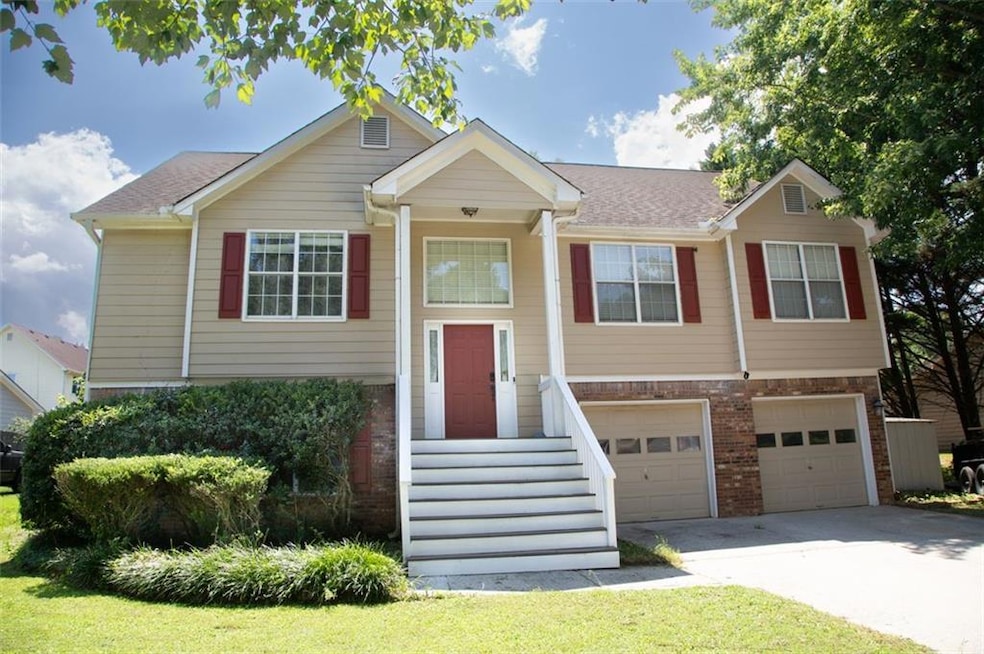 5870 Tallant Dr, Sugar Hill, GA 30518 - photo 1