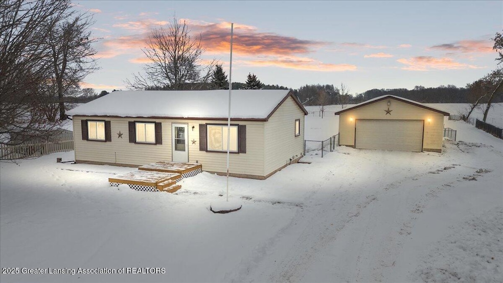 7283 Peck Rd, Eaton Rapids, MI 48827 - photo 1
