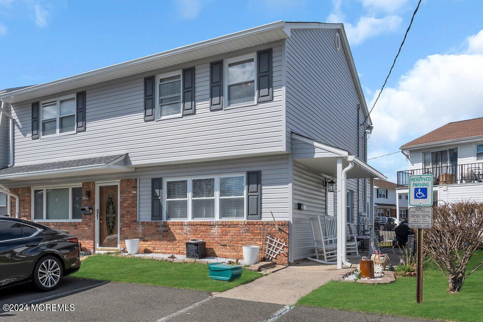 Sold $300,000 • Co-Listing Agent