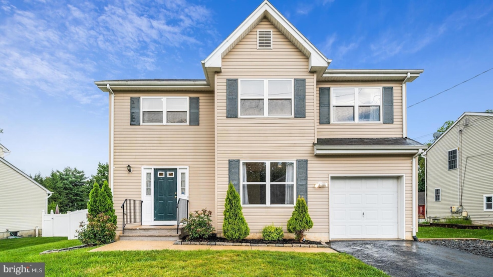 321 Grant Ave, Hightstown, NJ 08520 - photo 1