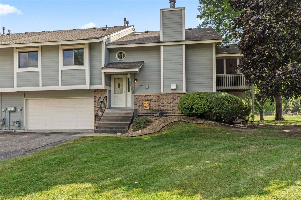 13907 84th Place N, Maple Grove, MN 55369 - photo 1