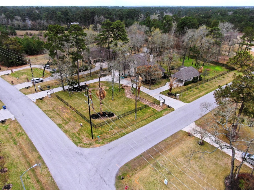 9902 Clubhouse Cir, Magnolia, TX 77354 - photo 1