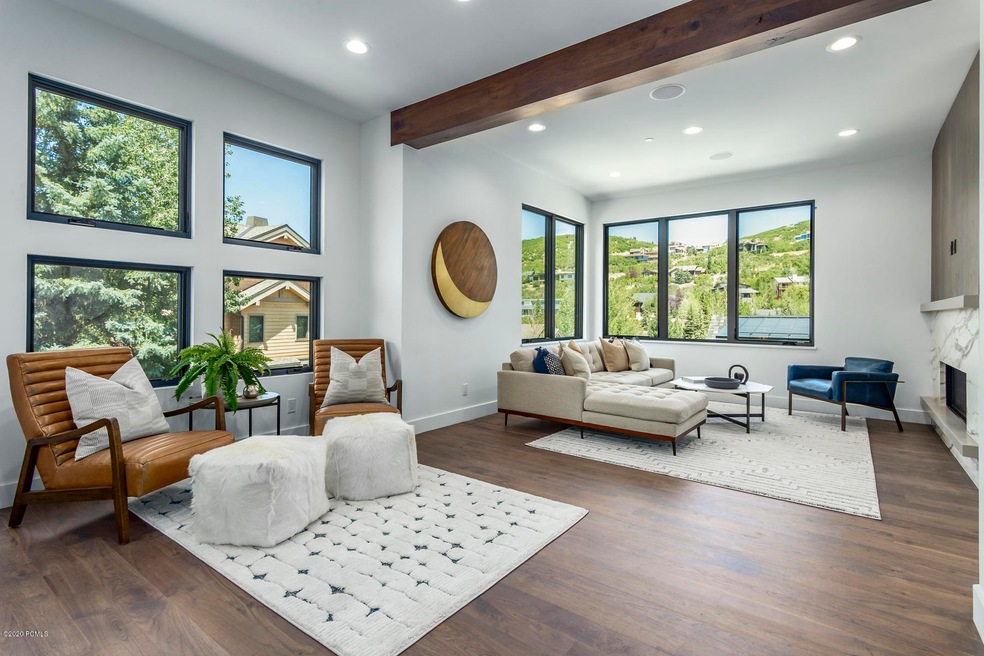 611 Rossie Hill Drive Park-001-001-611Ro