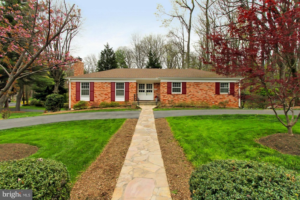 3511 Kirkwood Dr, Fairfax, VA 22031 - photo 1