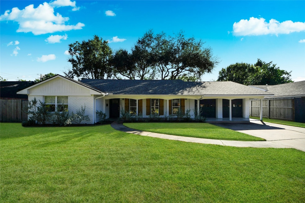 For Sale $400,000 • Co-Listing Agent