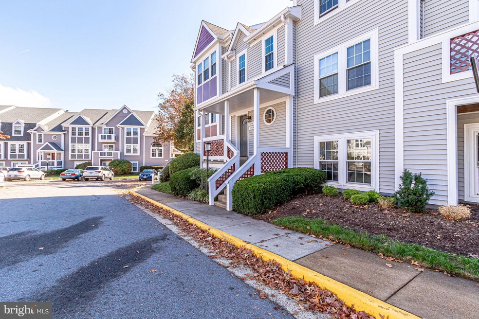 12928A Grays Pointe Rd, Fairfax, VA 22033 - photo 1