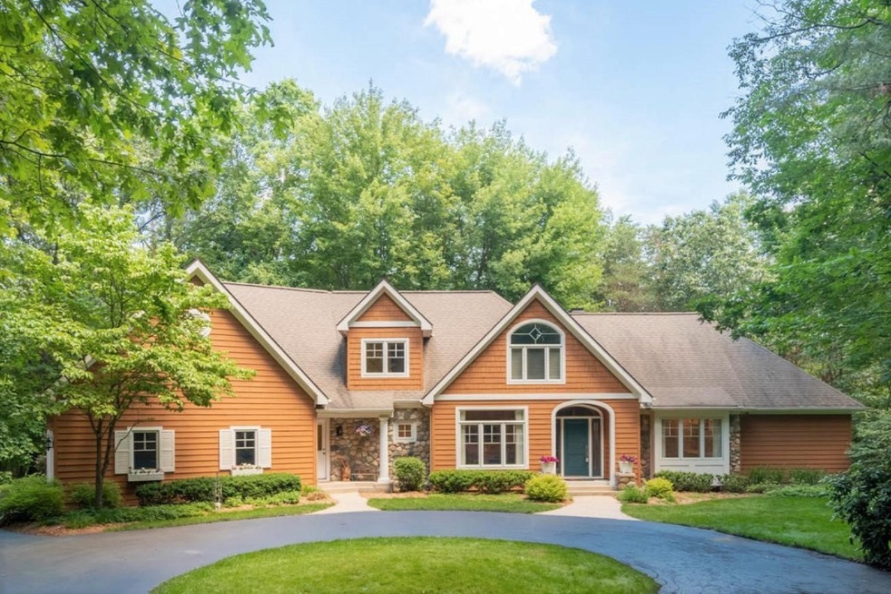 1050 Conservation Ct-2