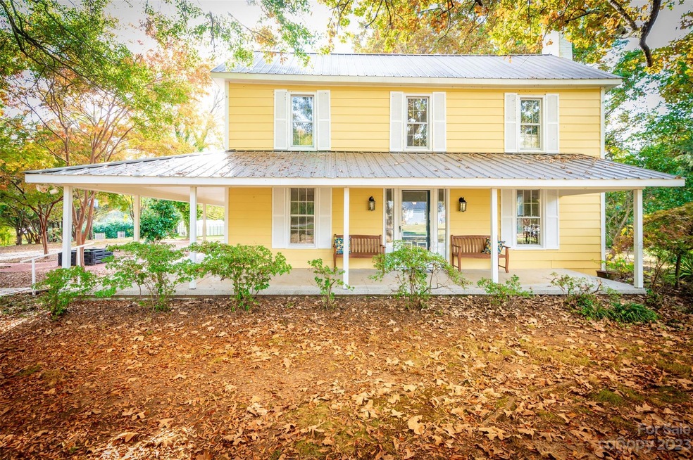 Front View w/Wraparound Porch
