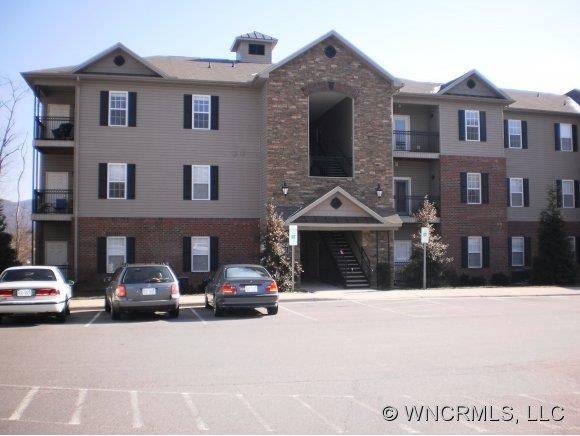 634 Appeldoorn Cir unit 634, Asheville, NC 28803 - photo 1