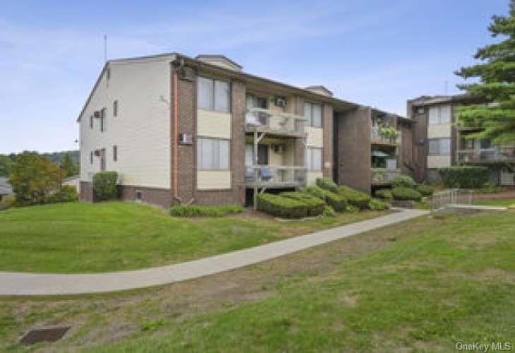 243 Country Club Ln unit 243, Pomona, NY 10970 - photo 1