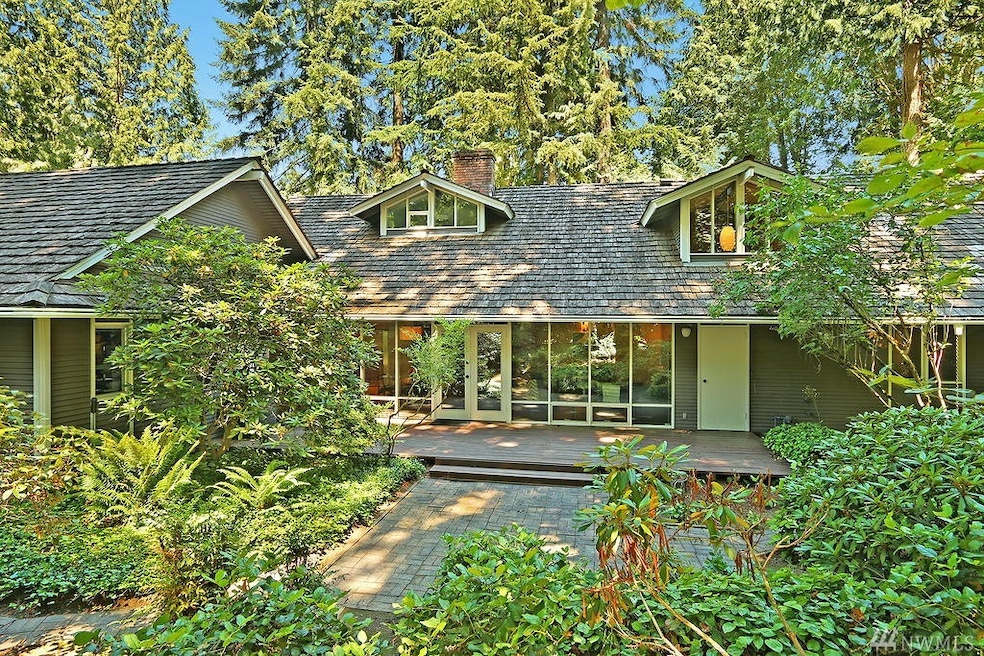 9013 SE 50th St, Mercer Island, WA 98040 - photo 1