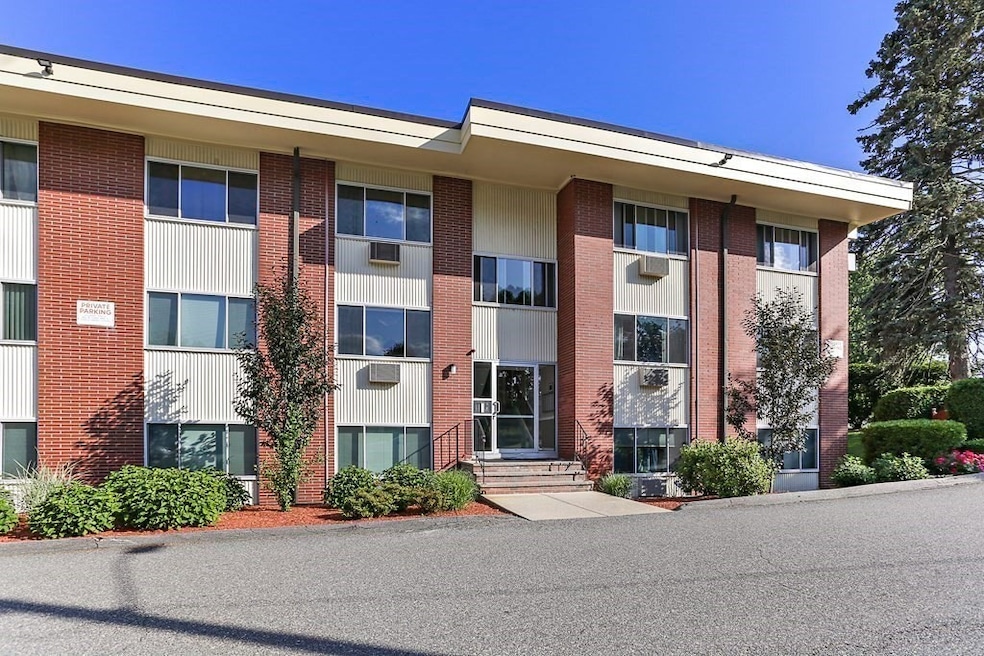 74 Beach St unit 1-2, Woburn, MA 01801 - photo 1