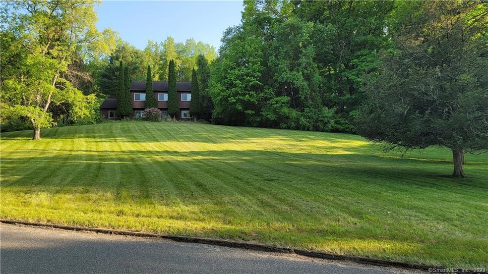 2 Quail Ridge Rd, Gaylordsville, CT 06755 - photo 1