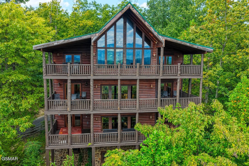 2251 Upper Middle Creek Rd unit 25, Sevierville, TN 37876 - photo 1