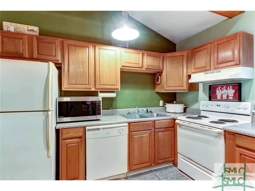 19 E 44th St, Savannah, GA 31405 - photo 1