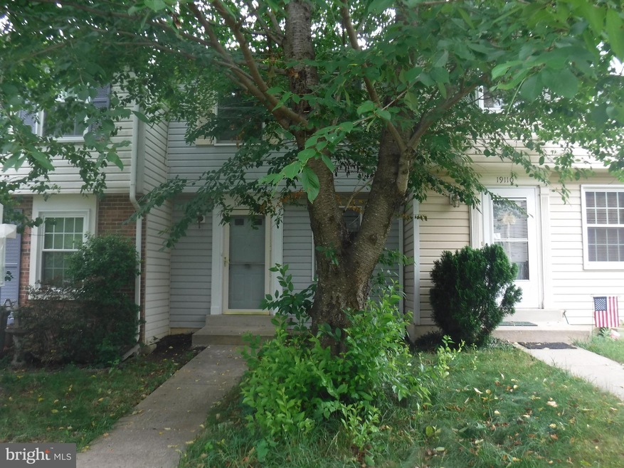 19108 Willow Spring Dr, Germantown, MD 20874 - photo 1