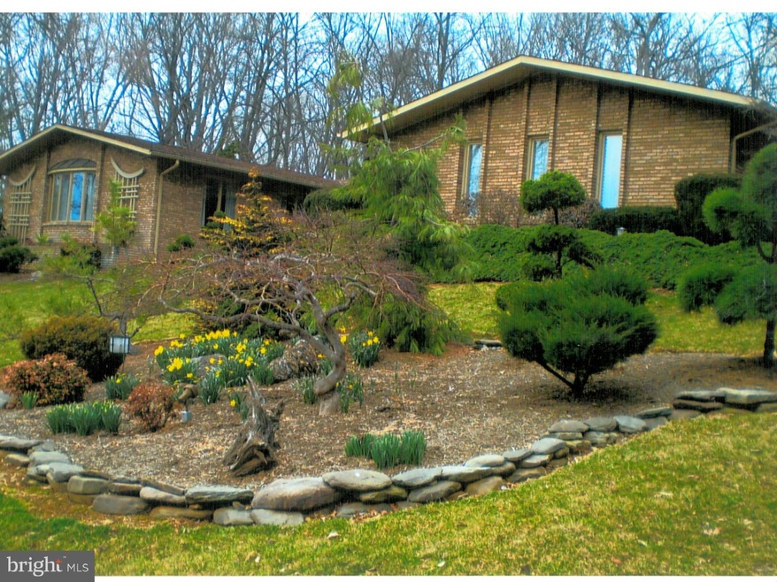 115 Launchris Dr, Winchester, VA 22602 - photo 1