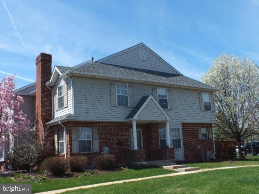 33 Red Tail Ct, Royersford, PA 19468 - photo 1