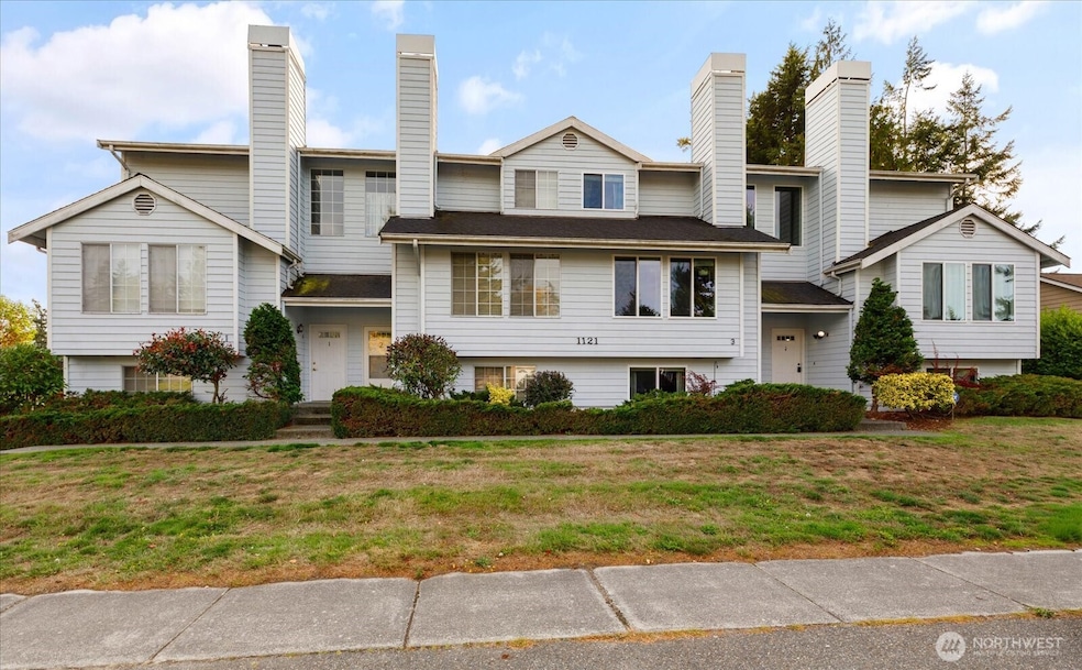 1121 SW Barrington Dr unit 3, Oak Harbor, WA 98277 - photo 1