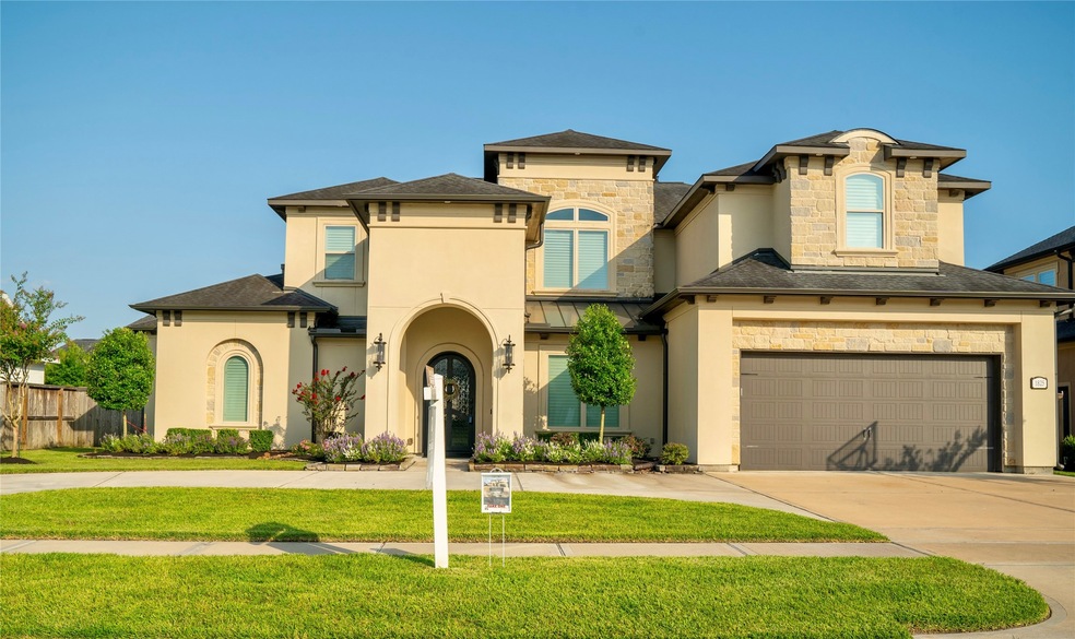 1825 Anna Way, Friendswood, TX 77546 - photo 1