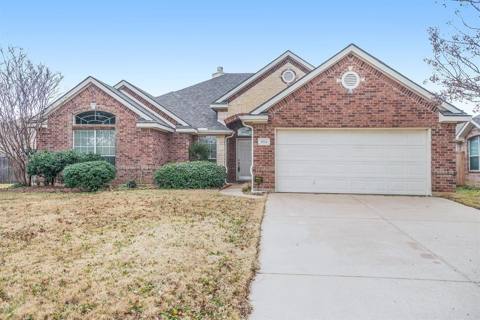 924 Rock Ridge Ct, Hurst, TX 76053 - photo 1