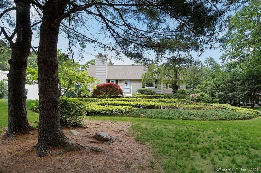 10 Hemlock Notch St, Unionville, CT 06085 - photo 1