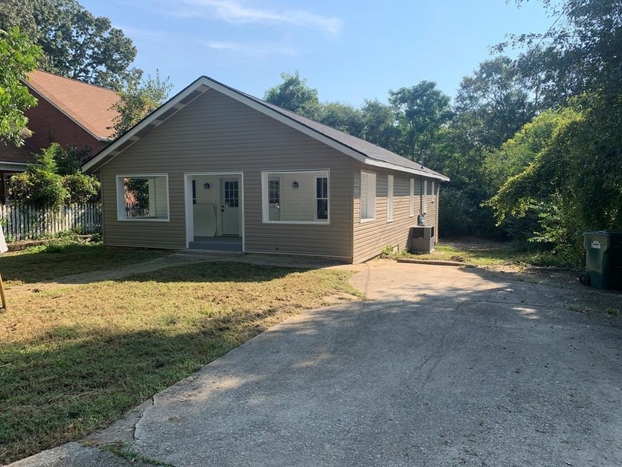 119 Peachtree St, Carrollton, GA 30117 - photo 1