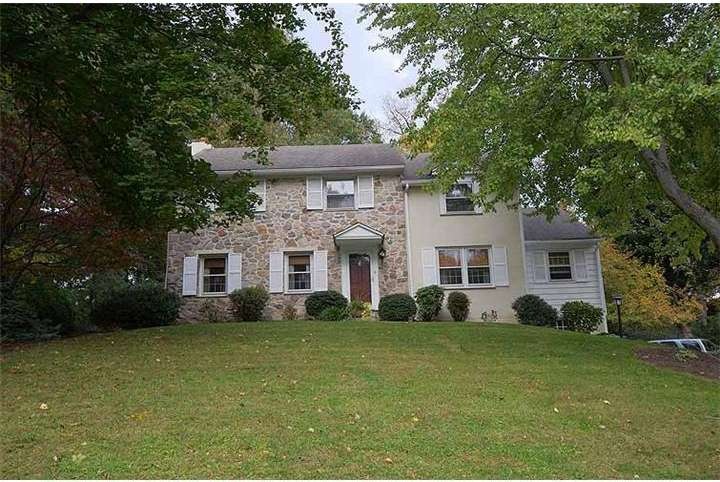 4 Oak Knoll Dr, Wallingford, PA 19086 - photo 1