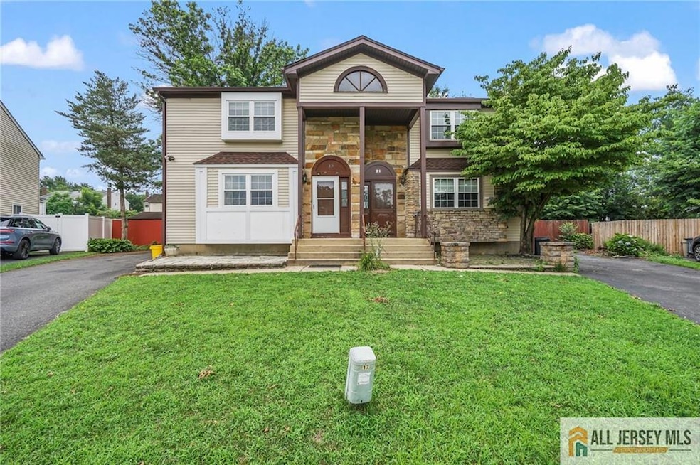 21 Jeremy Dr, Dayton, NJ 08810 - photo 1