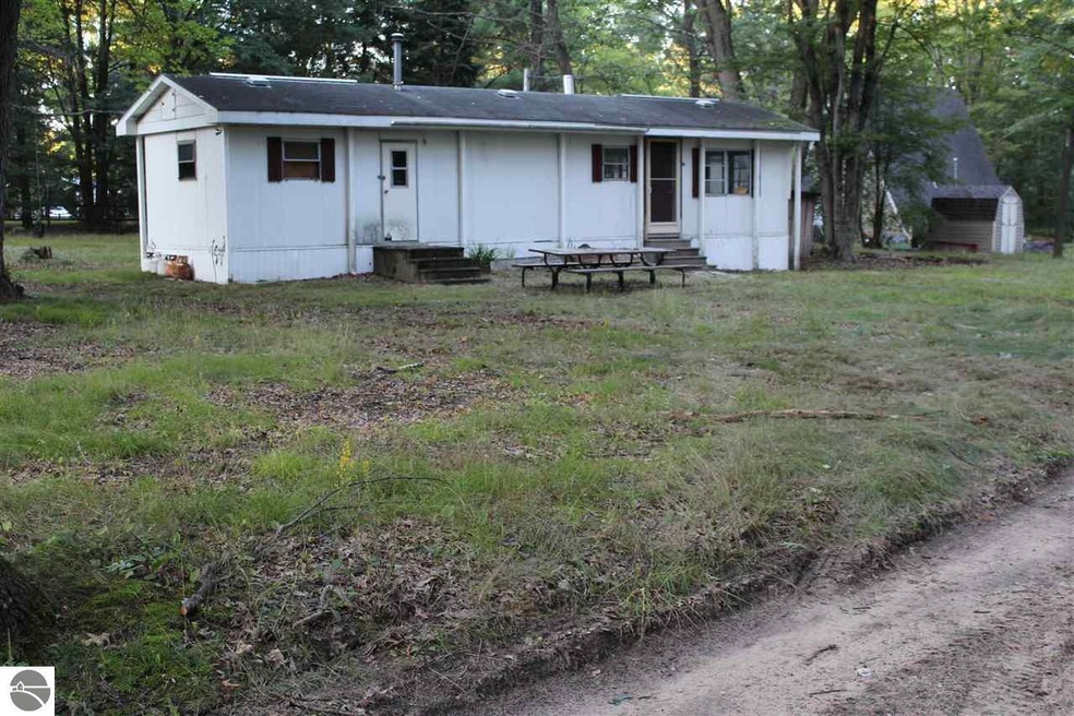 5918 Chippewa St, Whittemore, MI 48770 - photo 1