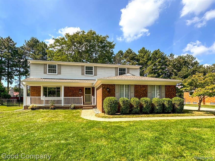 Welcome to 5407 Berwyck Dr!