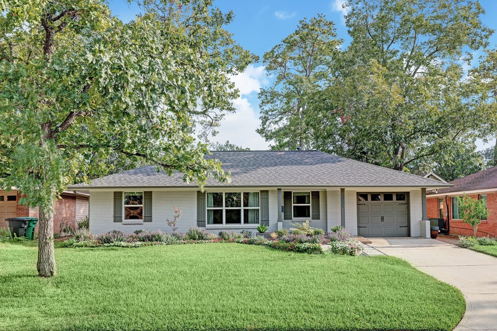 2031 Nina Lee Ln, Houston, TX 77018 - photo 1