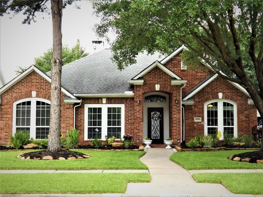 16926 Cross Springs Dr, Houston, TX 77095 - photo 1
