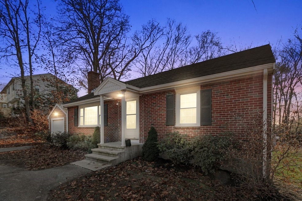 347 Union St, Holbrook, MA 02343 - photo 1