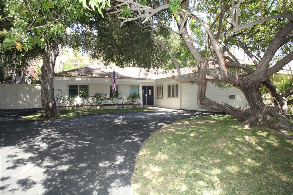 4701 San Feliciano Dr, Woodland Hills, CA 91364 - photo 1