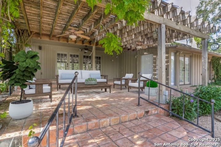 606 Farm To Market 289, Comfort, TX 78013 - photo 1