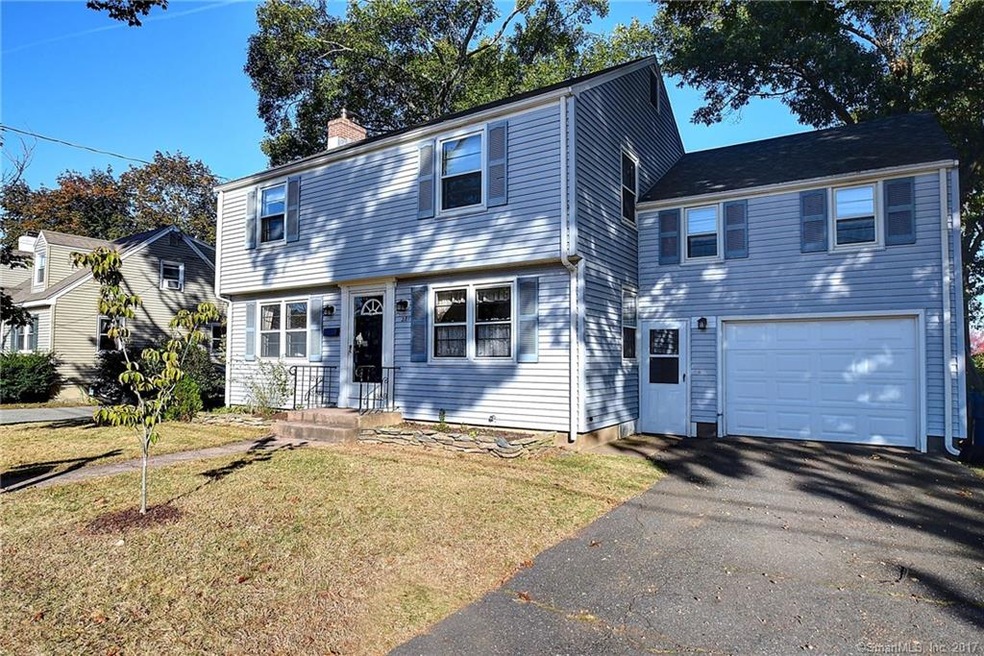 281 Henry St, Manchester, CT 06042 - photo 1