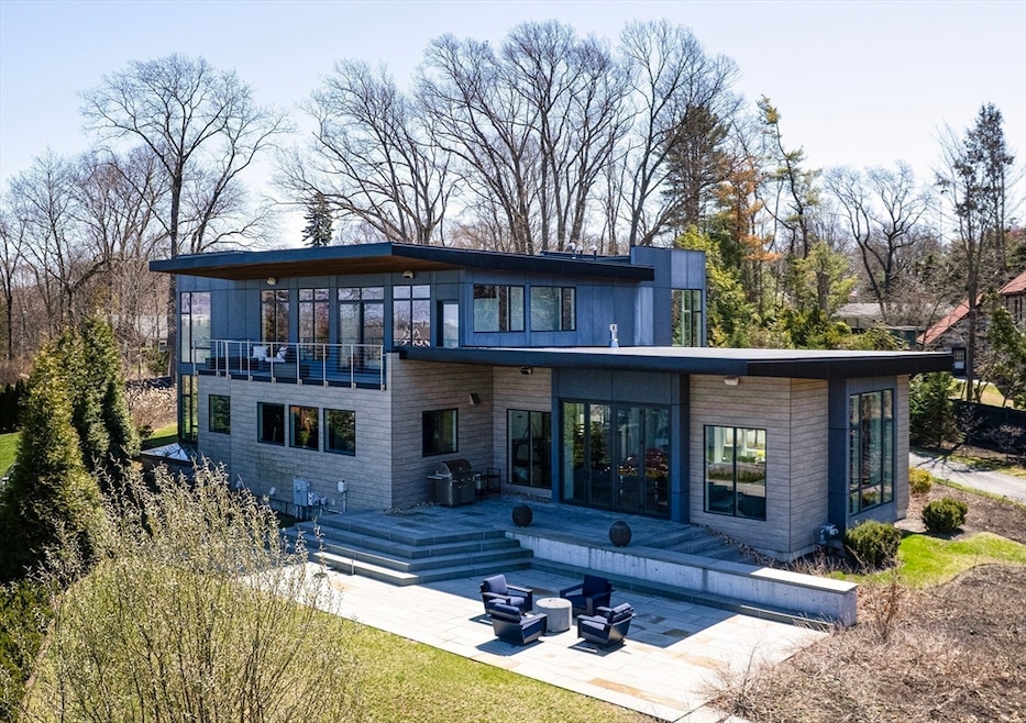 For Sale $8,200,000 • Co-Listing Agent