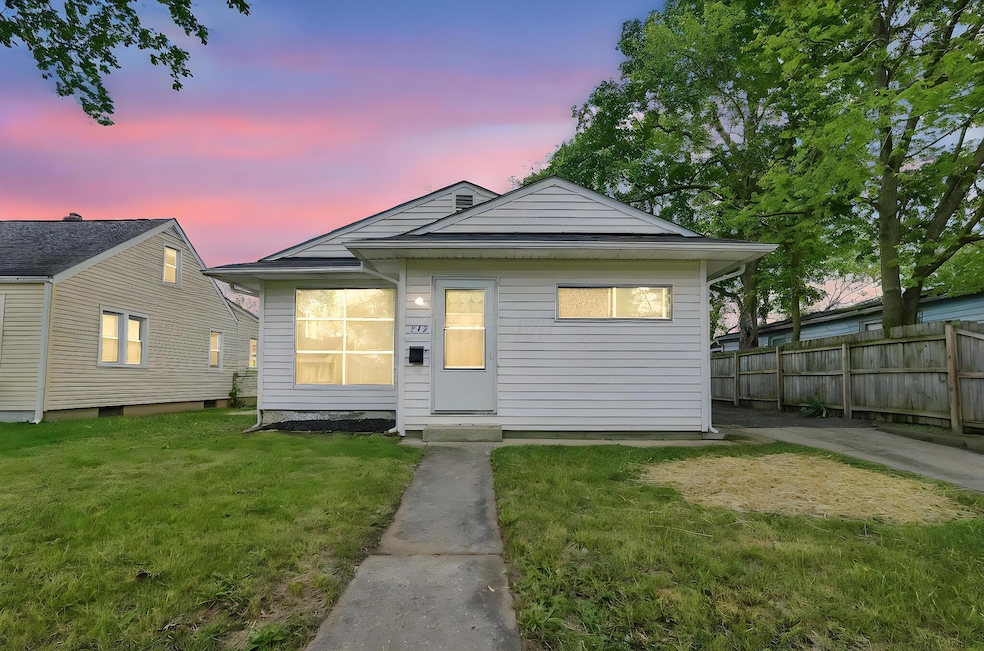 542 E Franklin St, Circleville, OH 43113 - photo 1